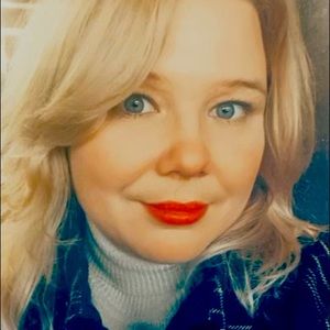 Meet your Posher, Catherine